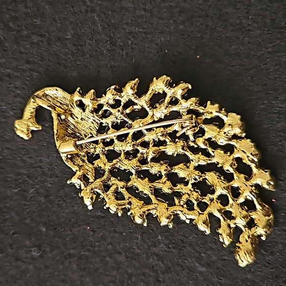 NWT Crystal and Rhinestone Peacock Pin - Picture 4 of 4